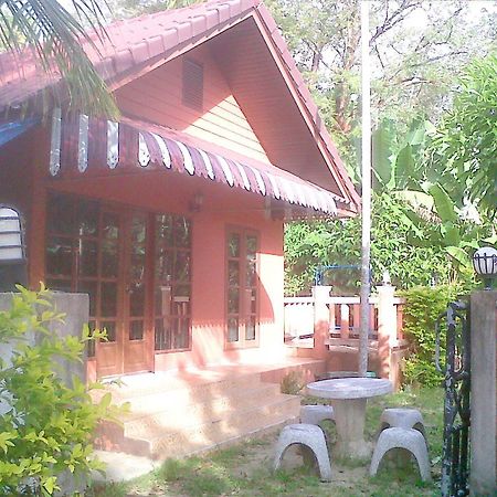 Aree Studio Guesthouse2 Bang Tao Beach  Exterior foto